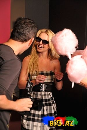 Britney Spears - Fotosesiya (2-hissə)