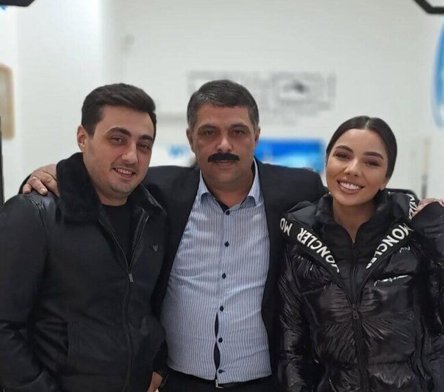 "Meyvəyə dəymə" deyən molla Namiq Qaraçuxurlunun QARDAŞI İMİŞ - FOTO