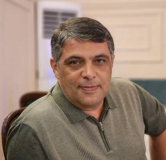 "Meyvəyə dəymə" deyən molla Namiq Qaraçuxurlunun QARDAŞI İMİŞ - FOTO