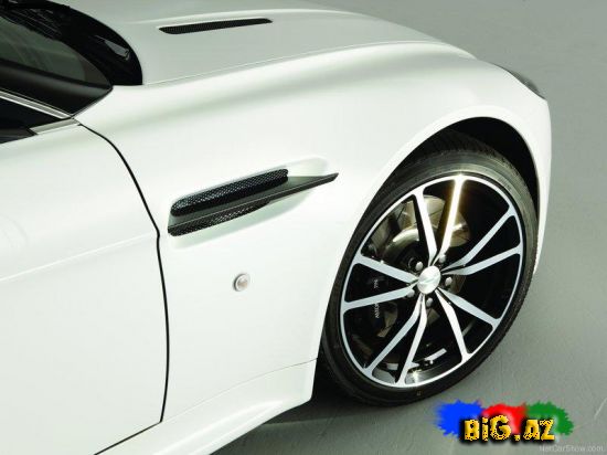 Aston Martin V8 Vantage N420 2011