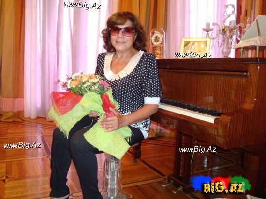 Flora Kərimova`nın 69 yaşı tamam oldu (Foto)