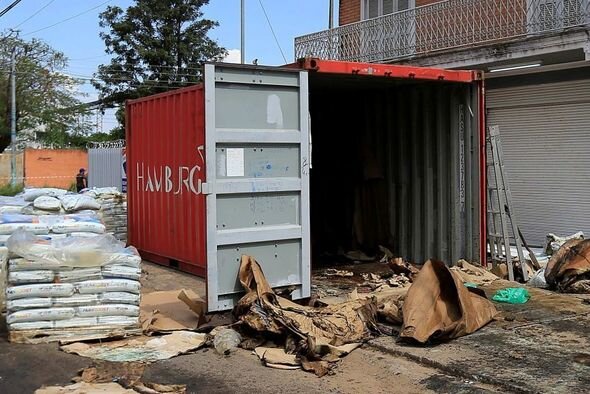 Yük gəmisində dəhşət: Gübrə konteynerində biletsiz insanların cəsədləri aşkarlandı - FOTO