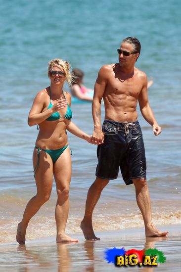Britney Spirsin Havay adalarında istirahəti