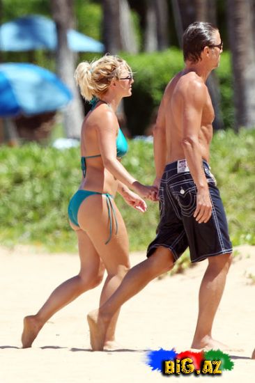 Britney Spirsin Havay adalarında istirahəti