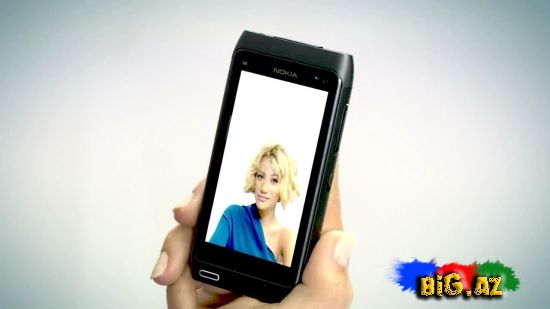 Müğənni Röya Ayxan Nokia N8-00 HD Smartfonunu Təqdim Edir!