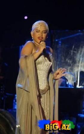 Məşhurlar hansı məktəbdən məzun