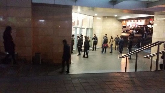 28 Mall-da bomba həyəcanı: insanlar təxliyə edildi - FOTOLAR