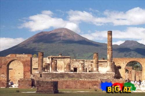 Vulkanın məhv etdiyi şəhər Pompei