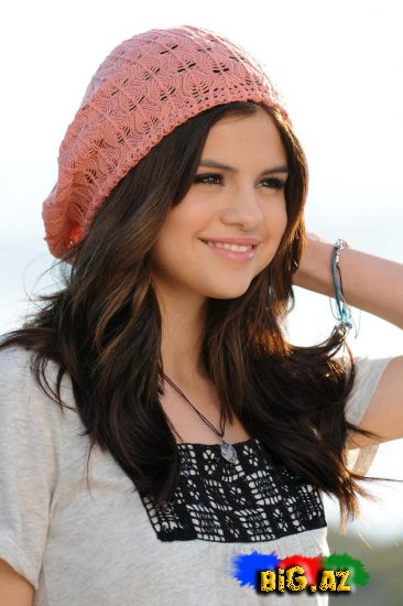Selena Gomezdən şəkillər