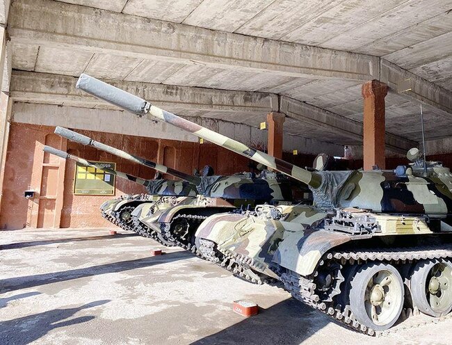 Müdafiə naziri bu bazanın döyüş hazırlığını yoxladı - FOTO