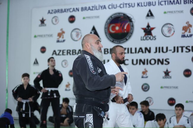 Azərbaycan Braziliya Ciu-citsu Klubu İctimai Birliyinin təşkilatçılığı tərəfindən "Seçilmişi seçməyə ehtiyac yoxdur!" adlı seminar keçirilib