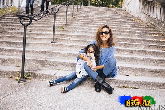 Aida Mahmudova və qızı Parisdən - FOTO