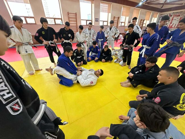 Azərbaycan Braziliya Ciu-citsu İctimai Birliyinin təşkilatçılığı ilə Qarabağ Zərəfinin 5 illiyinə həsr olunmuş Ümumrespublika Seminarı keçirilib