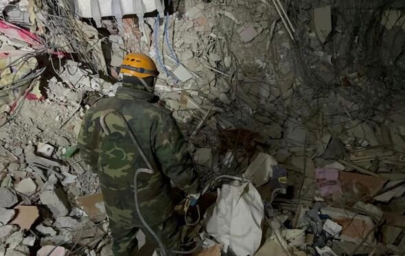 FHN-in xilasediciləri Türkiyədə 51 nəfəri dağıntılar altından sağ çıxarıb - FOTO/VİDEO