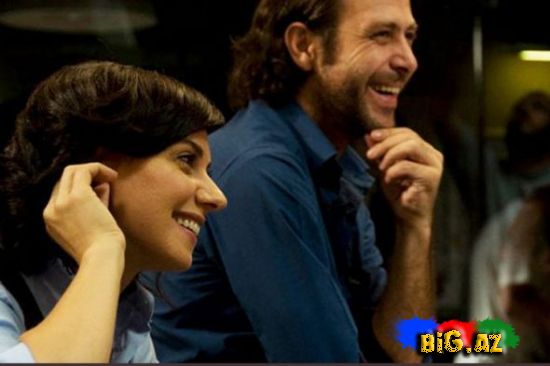 Filmlərdə öpüşməyi rədd edən türk aktrisadan eksterimal sevişmə səhnələri [Video+Foto]