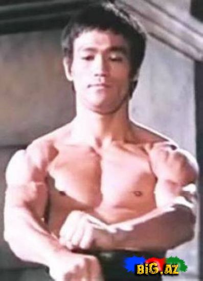 Bryus Linin şəxsi həyatından bəhs edən nadir şəkillər