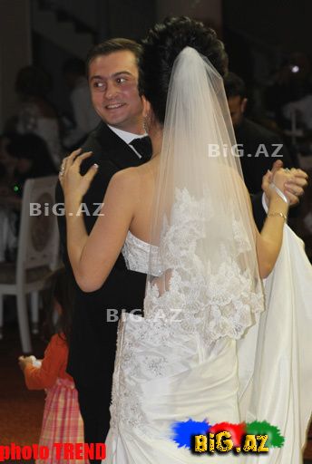 Emil Bədəlov ilin toyunu çaldırdı (Foto)