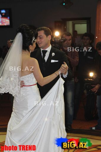 Emil Bədəlov ilin toyunu çaldırdı (Foto)