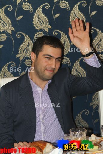 Emil Bədəlov ilin toyunu çaldırdı (Foto)