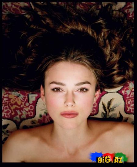 Keira Knightley gözəl siması ilə çoxlu fanat toplayır