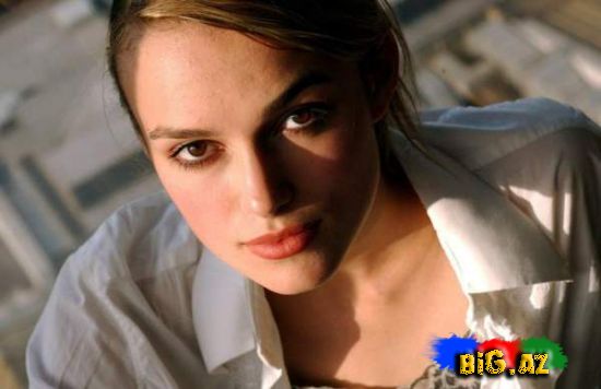 Keira Knightley gözəl siması ilə çoxlu fanat toplayır