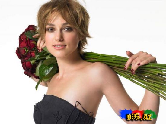 Keira Knightley gözəl siması ilə çoxlu fanat toplayır