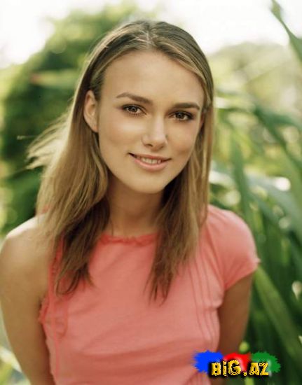 Keira Knightley gözəl siması ilə çoxlu fanat toplayır