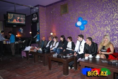 Gənc müğənni yeni klipini təqdim etdi (Foto & Video)