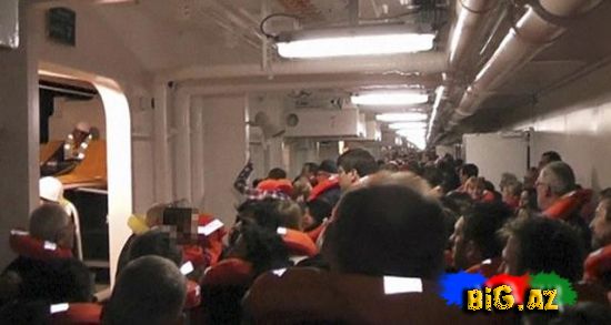 Gəmi batanda kapitan bu qızla əylənirmiş? - FOTO