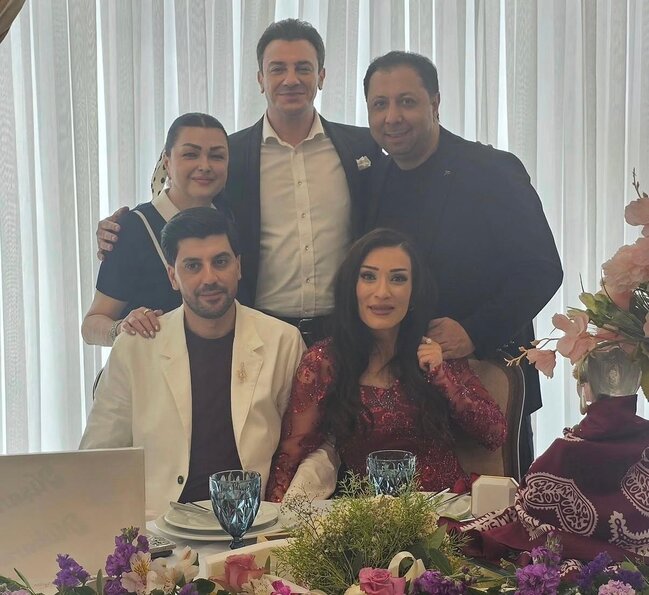 Xalq artistinin qızı müğənni ilə NİŞANLANDI - FOTO