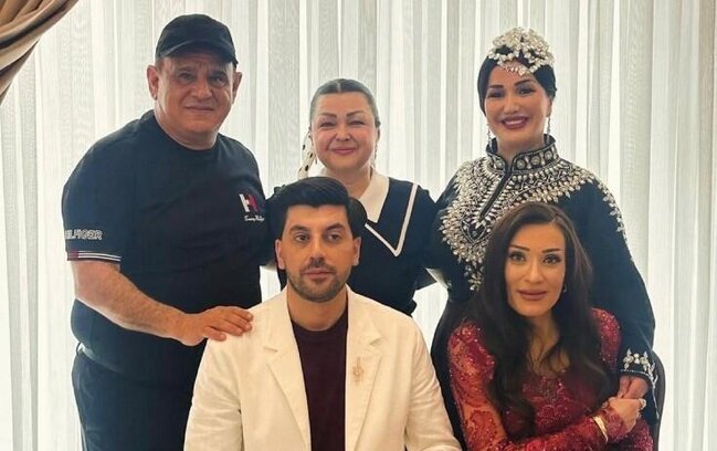 Xalq artistinin qızı müğənni ilə NİŞANLANDI - FOTO