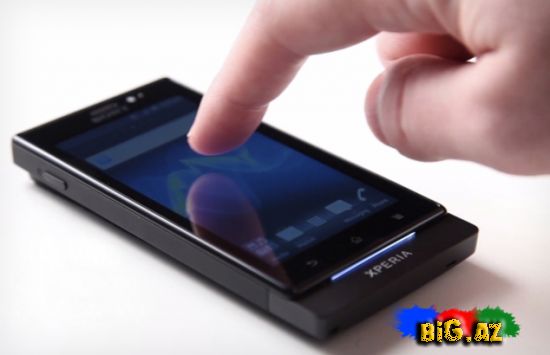 Kontaktsız idarə olunan smartfon nümayiş etdirilib (Video)