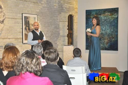 Şok! Amerikalı qadın özüylə evləndi (Video)