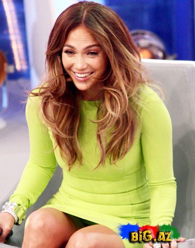 Jennifer Lopez yenə göz qamaşdırdı (Foto)