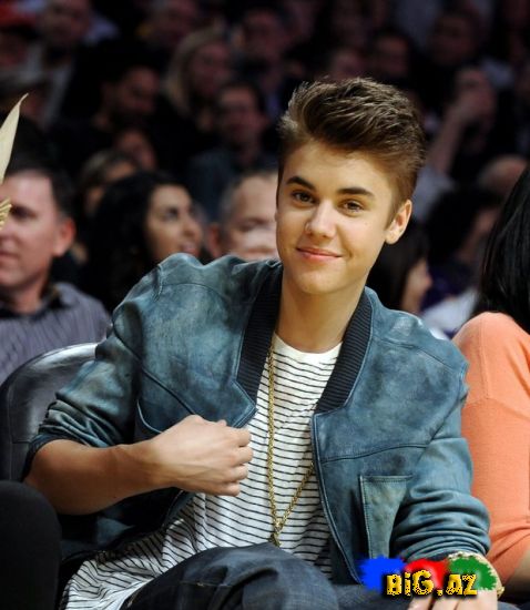 Justin Bieber və Selena Gomez dodaq-dodağa