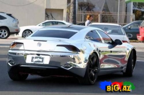 Justin Bieber, sevgilisi Selena Gomez ilə birlikdə son model idman avtomobilinde (Foto)