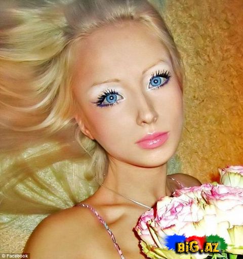 ‘Barbie’ kuklasına oxşayan 21 yaşlı qız tapıldı (FOTOLAR)