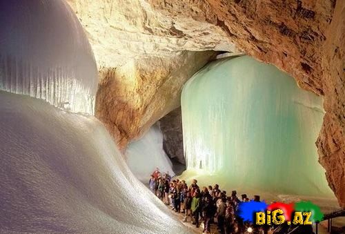 Aysrizenvelt - dünyada ən böyük buzlu mağarasıdır (Foto)