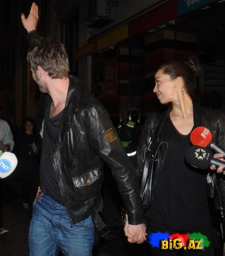 Kıvanç Tatlıtuğ və Azra Akın əl-ələ (Fotolar)