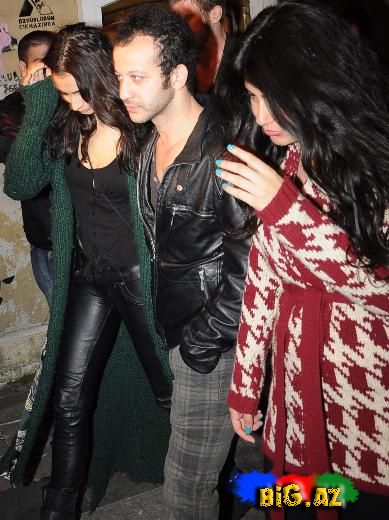 Kıvanç Tatlıtuğ və Azra Akın əl-ələ (Fotolar)