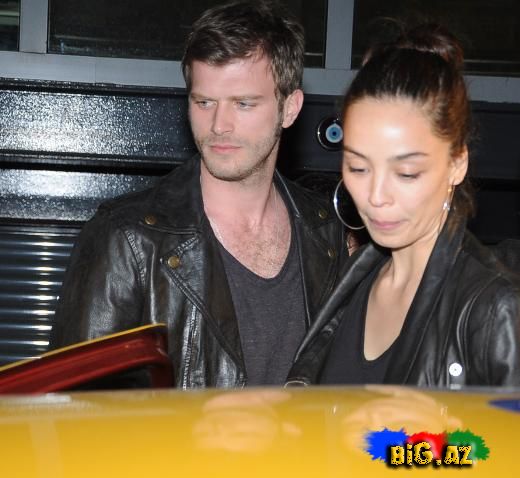 Kıvanç Tatlıtuğ və Azra Akın əl-ələ (Fotolar)