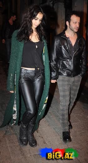 Kıvanç Tatlıtuğ və Azra Akın əl-ələ (Fotolar)