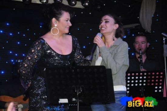 Deniz Seki, Yıldız Tilbe və Özcan Deniz Günay Restoranda konsert verdilər (FOTOLAR)