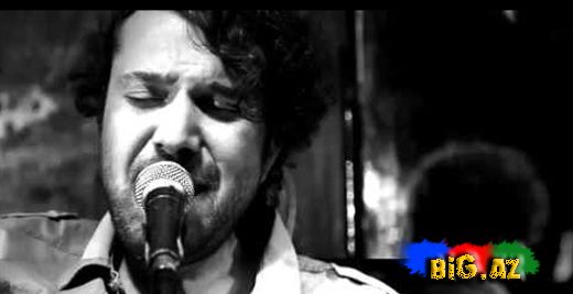 Halil Sezai - Ağlamışız (Official Clip) 2012