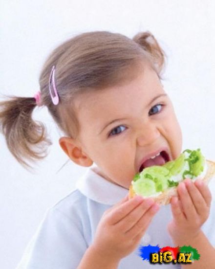 Uşaqların mütləq yeməsi lazım olan 10 əhəmiyyətli yemək (Siyahı)