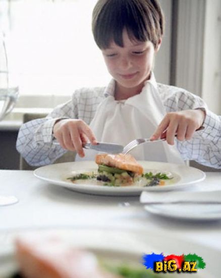 Uşaqların mütləq yeməsi lazım olan 10 əhəmiyyətli yemək (Siyahı)