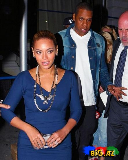 Beyonce doğumdan bu yana hər gün mavi lak sürtür (Fotolar)