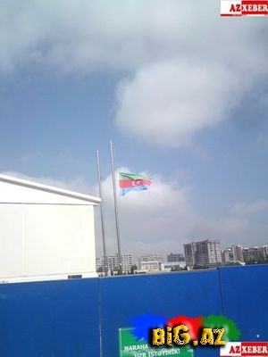 Azərbaycan bayrağı bu dəfə Bakının mərkəzində təhrif olundu (Foto)