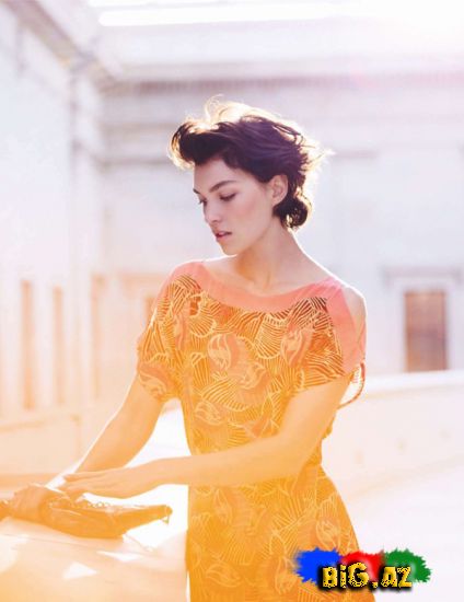 Supermodel Arizona Myuz