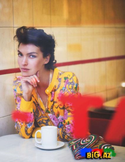 Supermodel Arizona Myuz